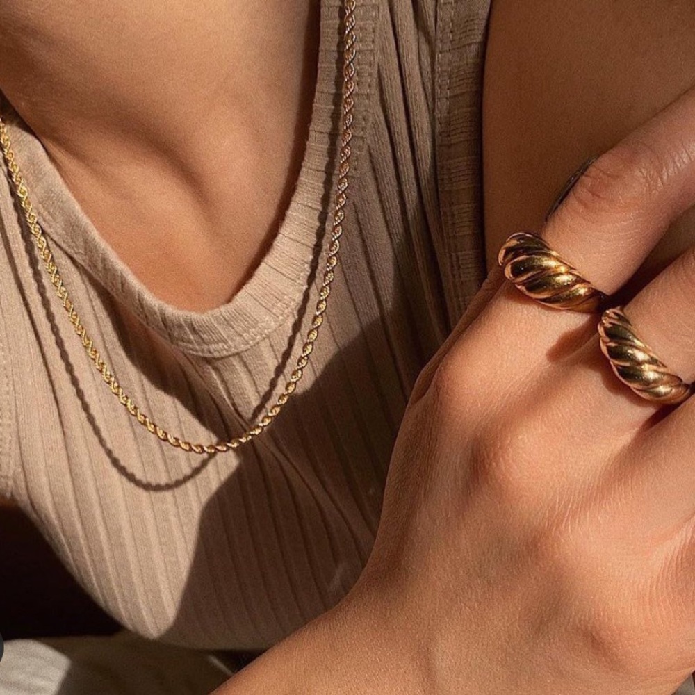 Last 1! 18k Gold Rope Chain Necklace - Picture 4 of 5